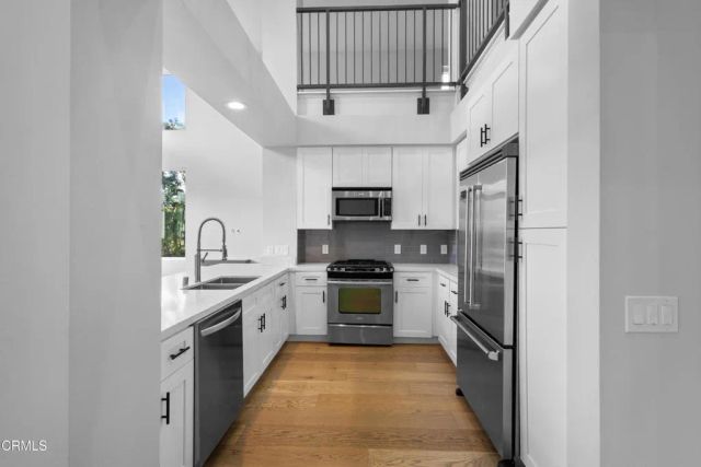 1901 Victoria Avenue 204, Oxnard, CA 93035