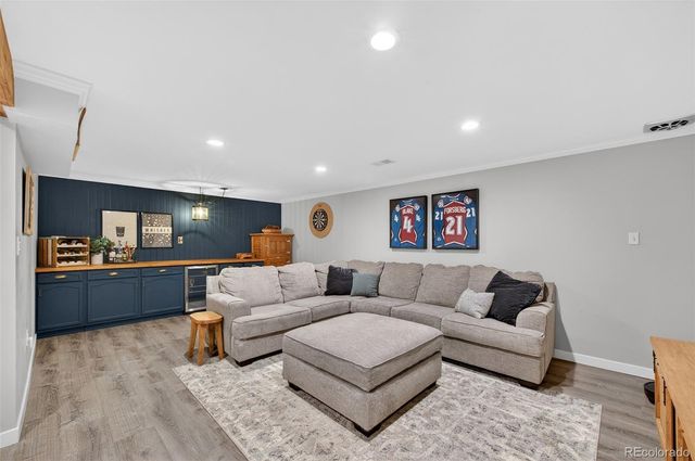 8360 W 70th Avenue, Arvada, CO 80004