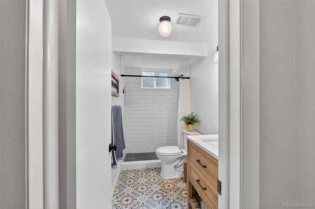 8360 W 70th Avenue, Arvada, CO 80004