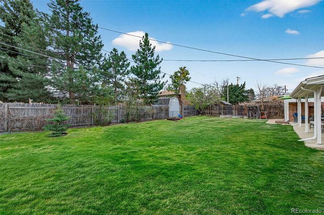 8360 W 70th Avenue, Arvada, CO 80004
