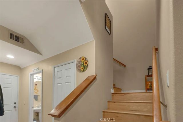 1082 Venice, Upland, CA 91786