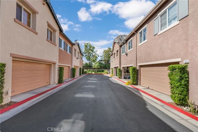 1082 Venice, Upland, CA 91786