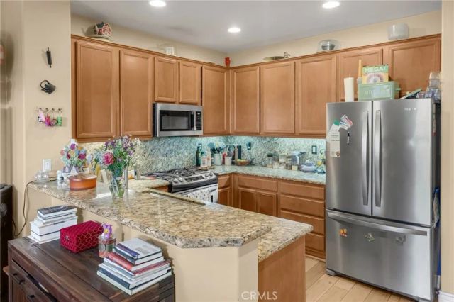 1082 Venice, Upland, CA 91786
