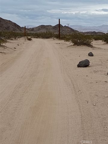 800 Bodick Road, Landers, CA 92285
