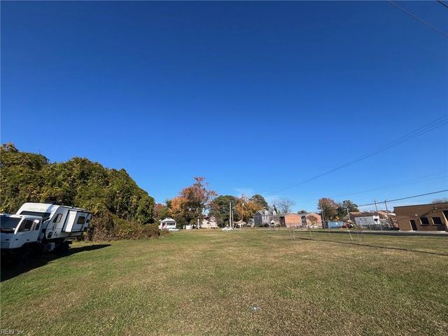 915 W 26th ST, Norfolk, VA 23517