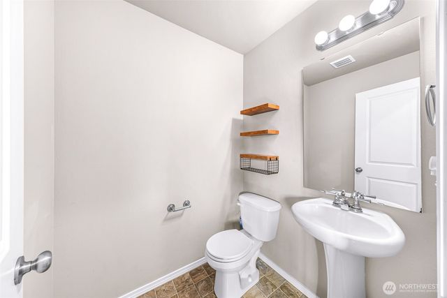 930 Cove View Circle, Oak Harbor, WA 98277