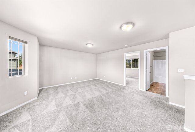 930 Cove View Circle, Oak Harbor, WA 98277