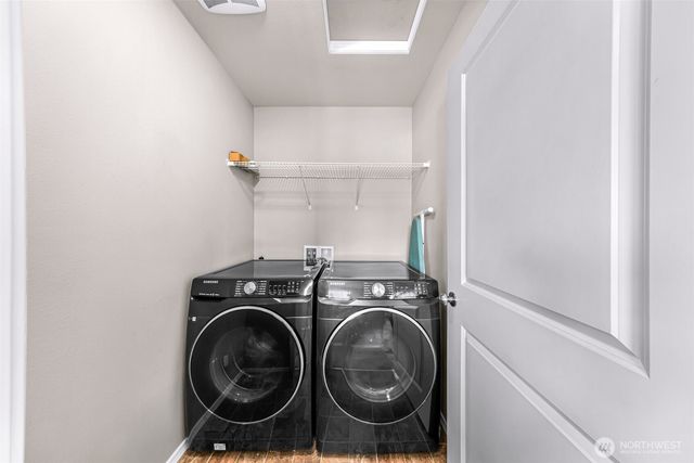 930 Cove View Circle, Oak Harbor, WA 98277