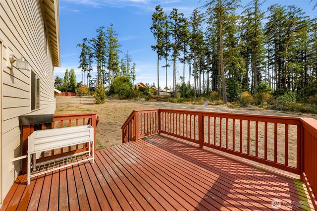 930 Cove View Circle, Oak Harbor, WA 98277