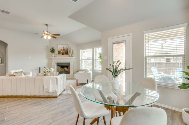 533 Lela Circle, Keene, TX 76059