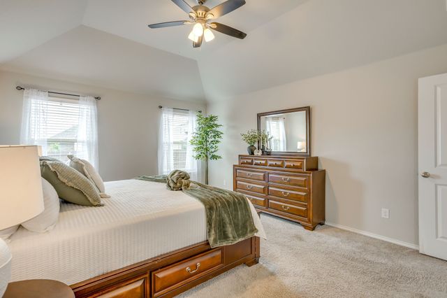 533 Lela Circle, Keene, TX 76059