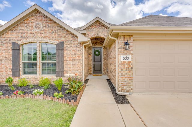 533 Lela Circle, Keene, TX 76059