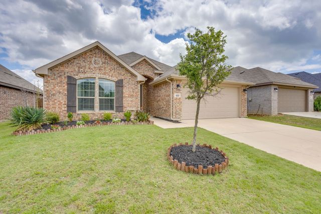 533 Lela Circle, Keene, TX 76059