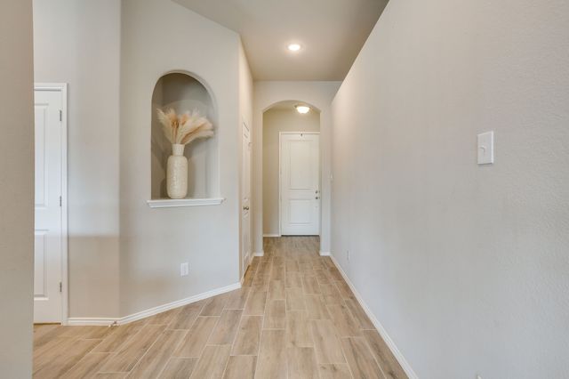 533 Lela Circle, Keene, TX 76059