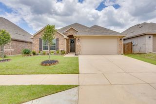 533 Lela Circle, Keene, TX 76059