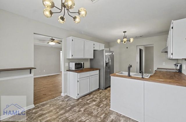 404 Clairemore Court, Hinesville, GA 31313