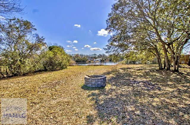 404 Clairemore Court, Hinesville, GA 31313