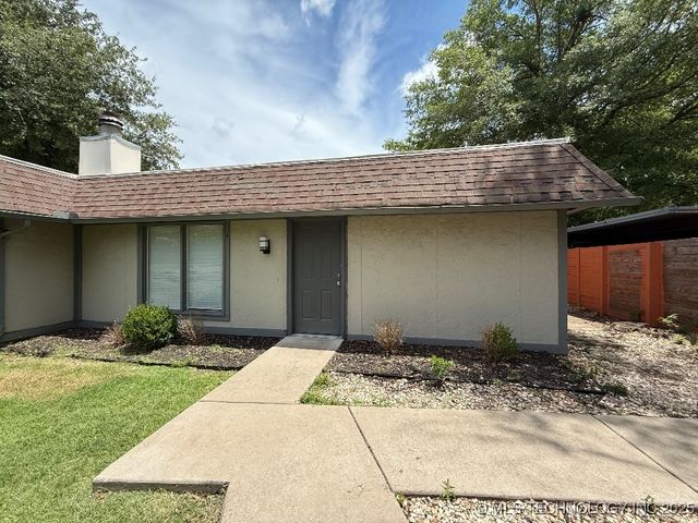 5303 E 32nd Place A, Tulsa, OK 74135