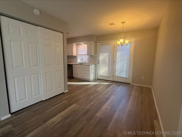 5303 E 32nd Place A, Tulsa, OK 74135