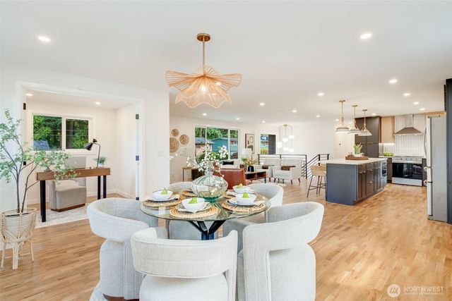 16725 NE 97th Street, Redmond, WA 98052