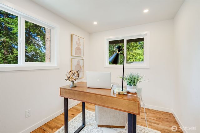 16725 NE 97th Street, Redmond, WA 98052