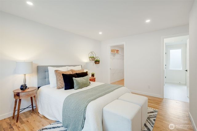 16725 NE 97th Street, Redmond, WA 98052