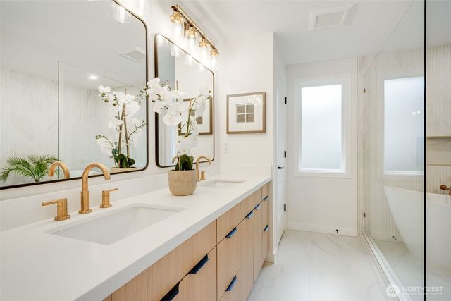 16725 NE 97th Street, Redmond, WA 98052