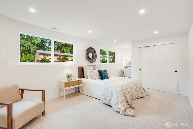 16725 NE 97th Street, Redmond, WA 98052