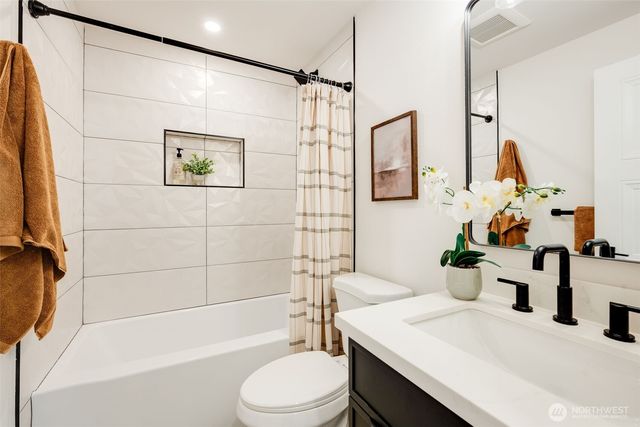 16725 NE 97th Street, Redmond, WA 98052