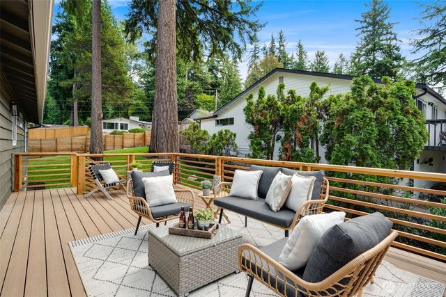 16725 NE 97th Street, Redmond, WA 98052