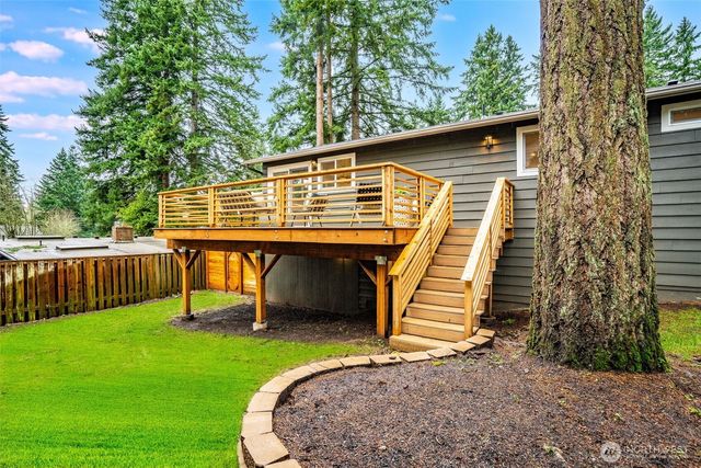 16725 NE 97th Street, Redmond, WA 98052