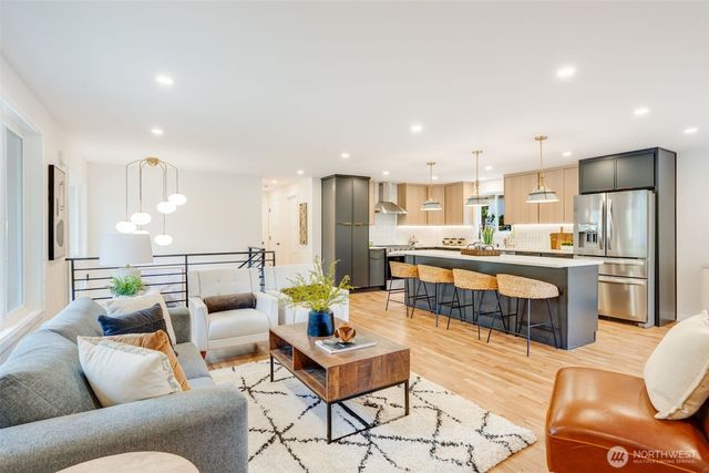 16725 NE 97th Street, Redmond, WA 98052