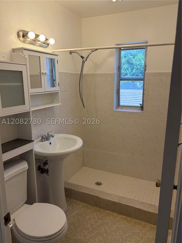 16 Santillane Ave 4, Coral Gables, FL 33134