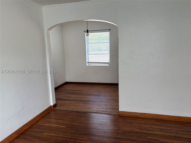 16 Santillane Ave 4, Coral Gables, FL 33134