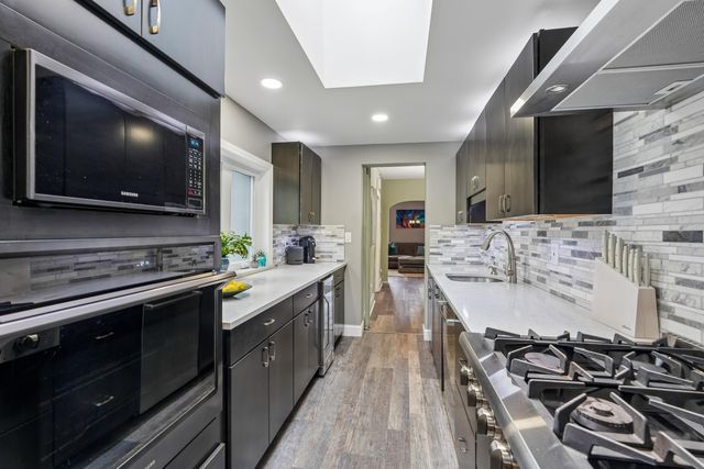 66 LAKE ST, Jc, Heights, NJ 07306