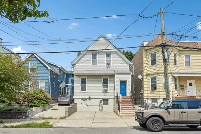 66 LAKE ST, Jc, Heights, NJ 07306