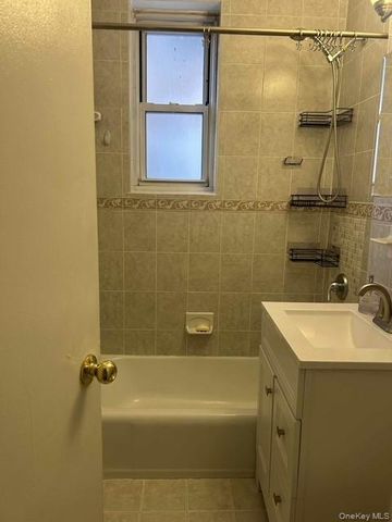 1425 Thieriot Avenue 1J, Bronx, NY 10460