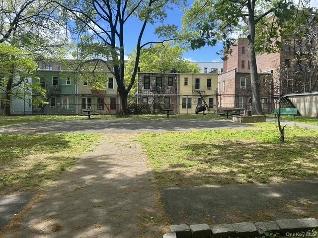 1425 Thieriot Avenue 1J, Bronx, NY 10460