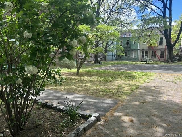 1425 Thieriot Avenue 1J, Bronx, NY 10460