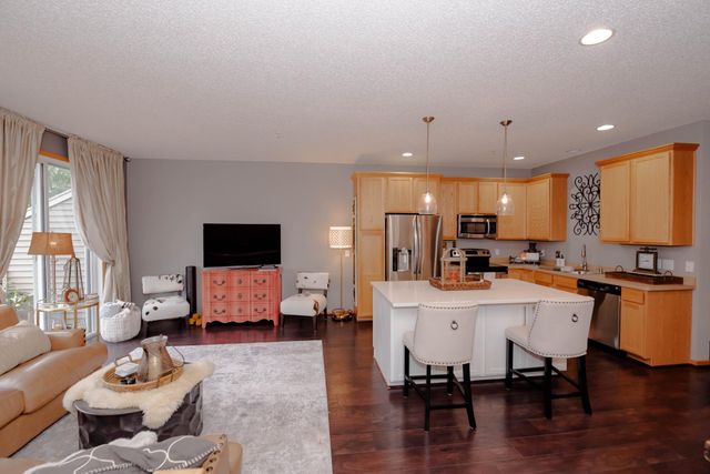 4605 Victor Path 6, Hugo, MN 55038