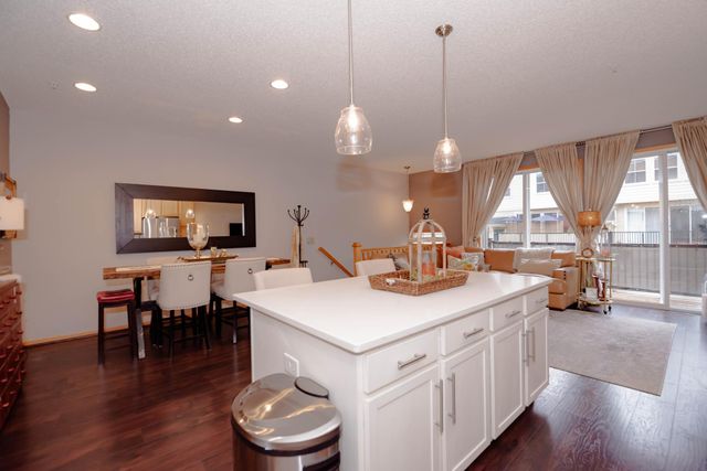 4605 Victor Path 6, Hugo, MN 55038