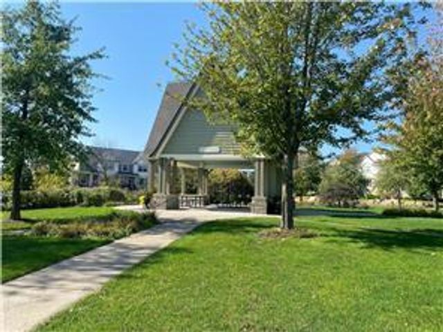 4605 Victor Path 6, Hugo, MN 55038