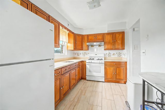 47-28 Parsons Boulevard, Flushing, NY 11355