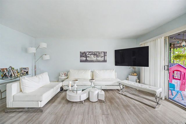 47-28 Parsons Boulevard, Flushing, NY 11355