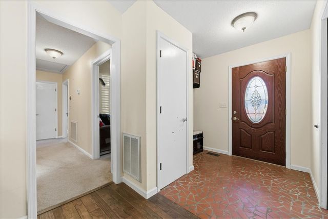 48 Commodore Drive, Salem, SC 29676