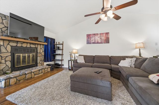 48 Commodore Drive, Salem, SC 29676