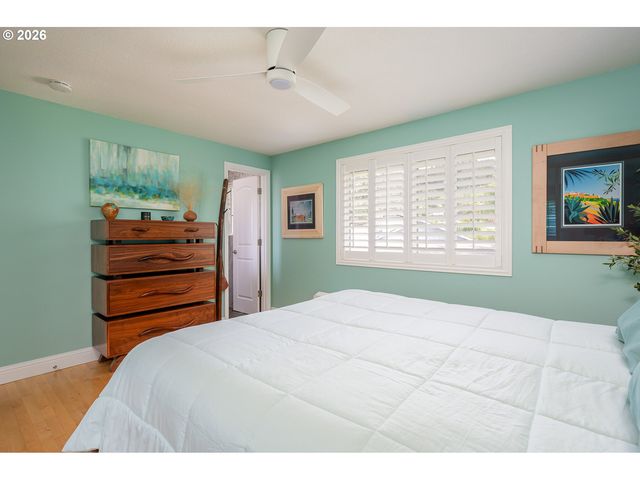 286 Nw LINNEMAN Ave, Gresham, OR 97030