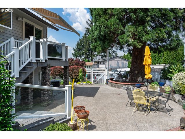 286 Nw LINNEMAN Ave, Gresham, OR 97030