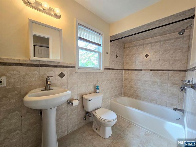 598 Broad Street, Carlstadt, NJ 07072