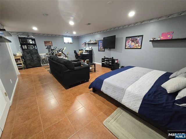 598 Broad Street, Carlstadt, NJ 07072